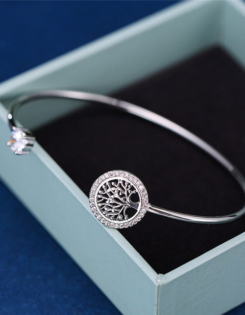 Load image into Gallery viewer, Tree Of Life Luxury Bracelet
