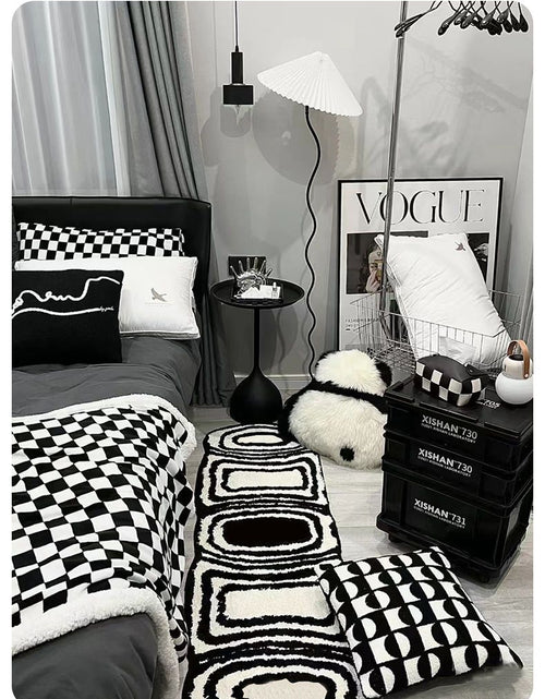 Load image into Gallery viewer, Black &amp; White Runner Rugs
