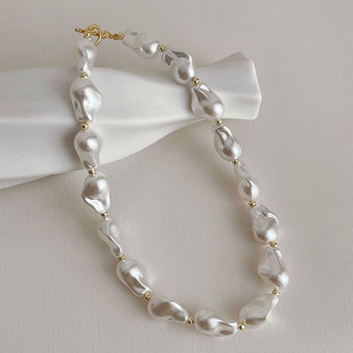 Load image into Gallery viewer, Baroque Pearl Buckle Necklace
