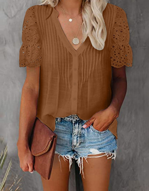 Load image into Gallery viewer, Shirt with Lace and V-neck Emily
