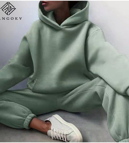 Essential Winter Hoodie Sweat Set