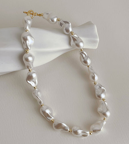 Baroque Pearl Buckle Necklace