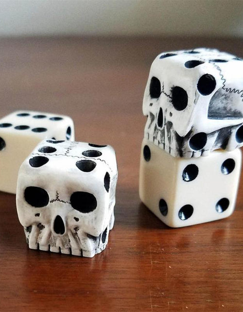 Load image into Gallery viewer, 1Pcs 6-Sided Skull Dice
