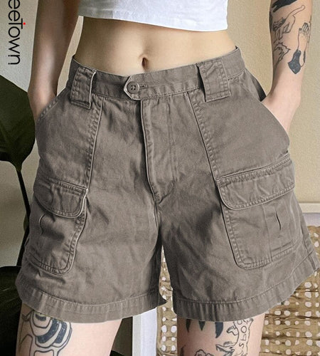 Pockets Stitch Straight Leg Short