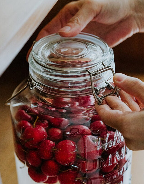 Load image into Gallery viewer, Retro Embossed Drink Dispenser Jar
