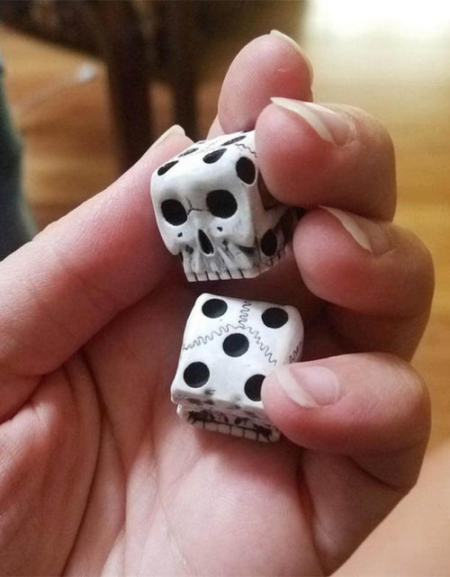 Load image into Gallery viewer, 1Pcs 6-Sided Skull Dice
