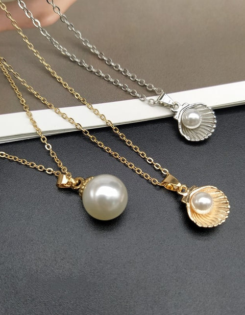 Load image into Gallery viewer, Shell Pearl Pendant
