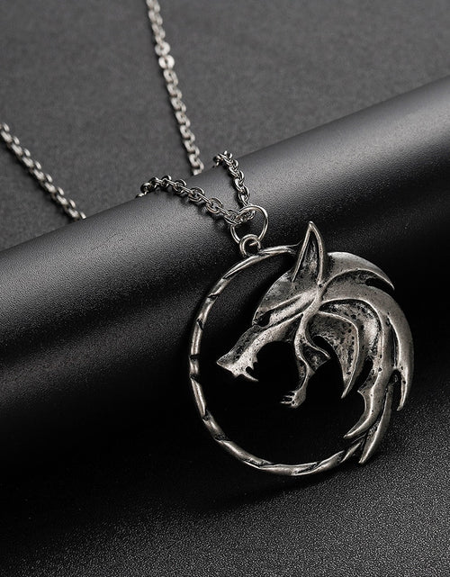 Load image into Gallery viewer, Wild Hunt Round Necklace
