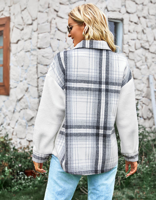 Load image into Gallery viewer, Plaid Contrast Button Front Spliced Sherpa Jacket
